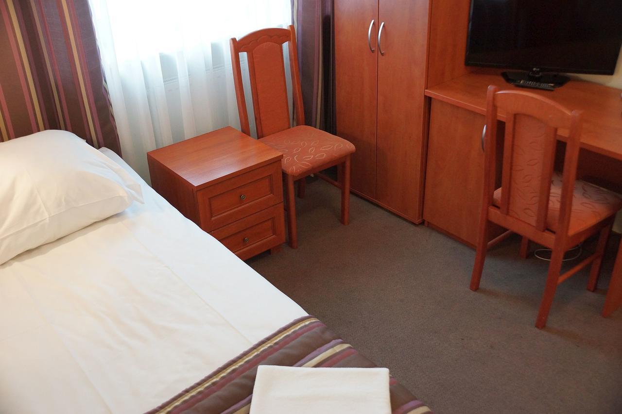 Hotel Bosir Bialystok Bagian luar foto