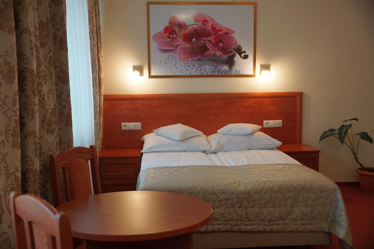 Hotel Bosir Bialystok Bagian luar foto