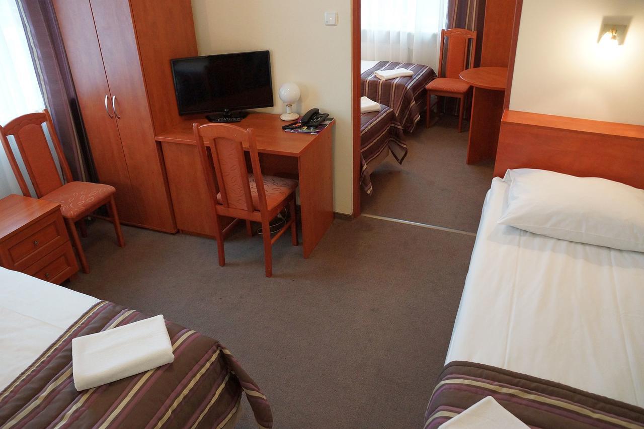 Hotel Bosir Bialystok Bagian luar foto